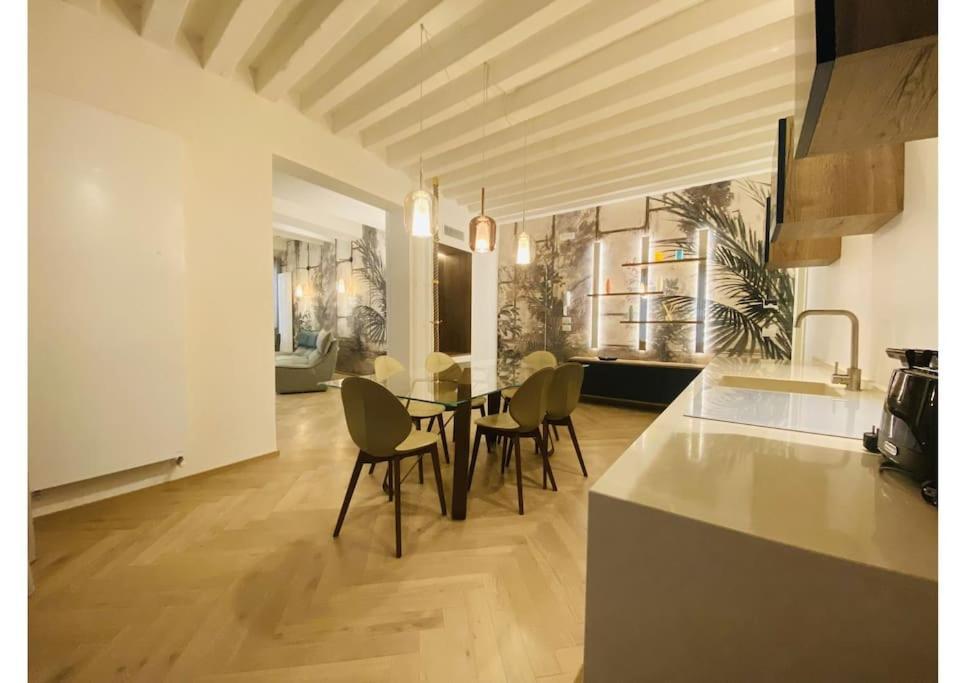 Sweet Time Venice, Luxury San Marco Frezzaria Apt! Екстериор снимка