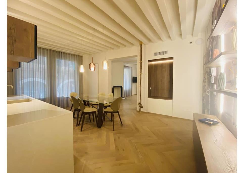 Sweet Time Venice, Luxury San Marco Frezzaria Apt! Екстериор снимка