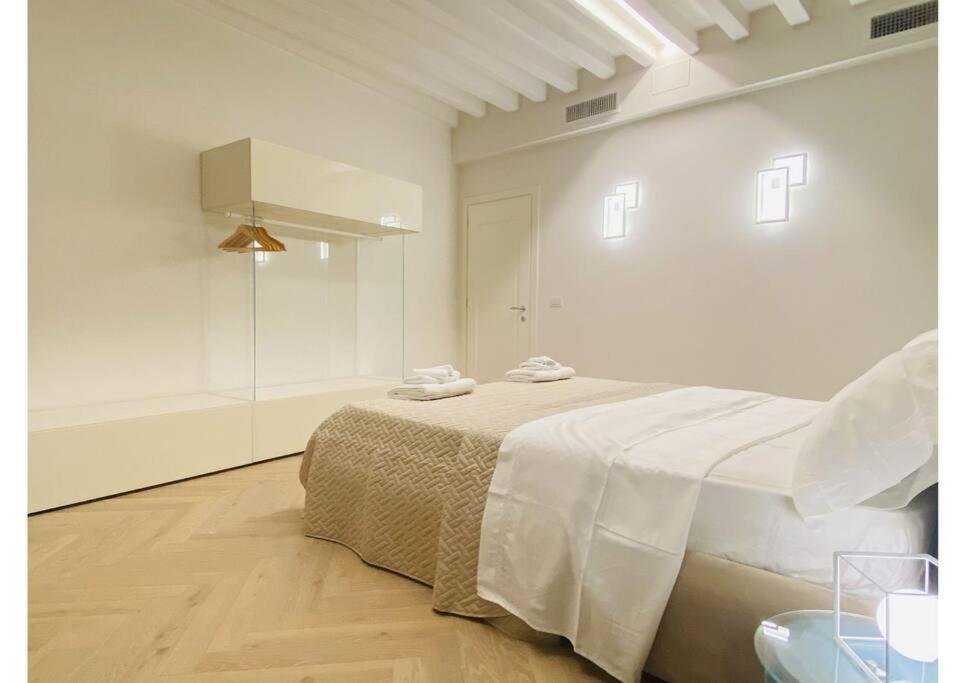 Sweet Time Venice, Luxury San Marco Frezzaria Apt! Екстериор снимка